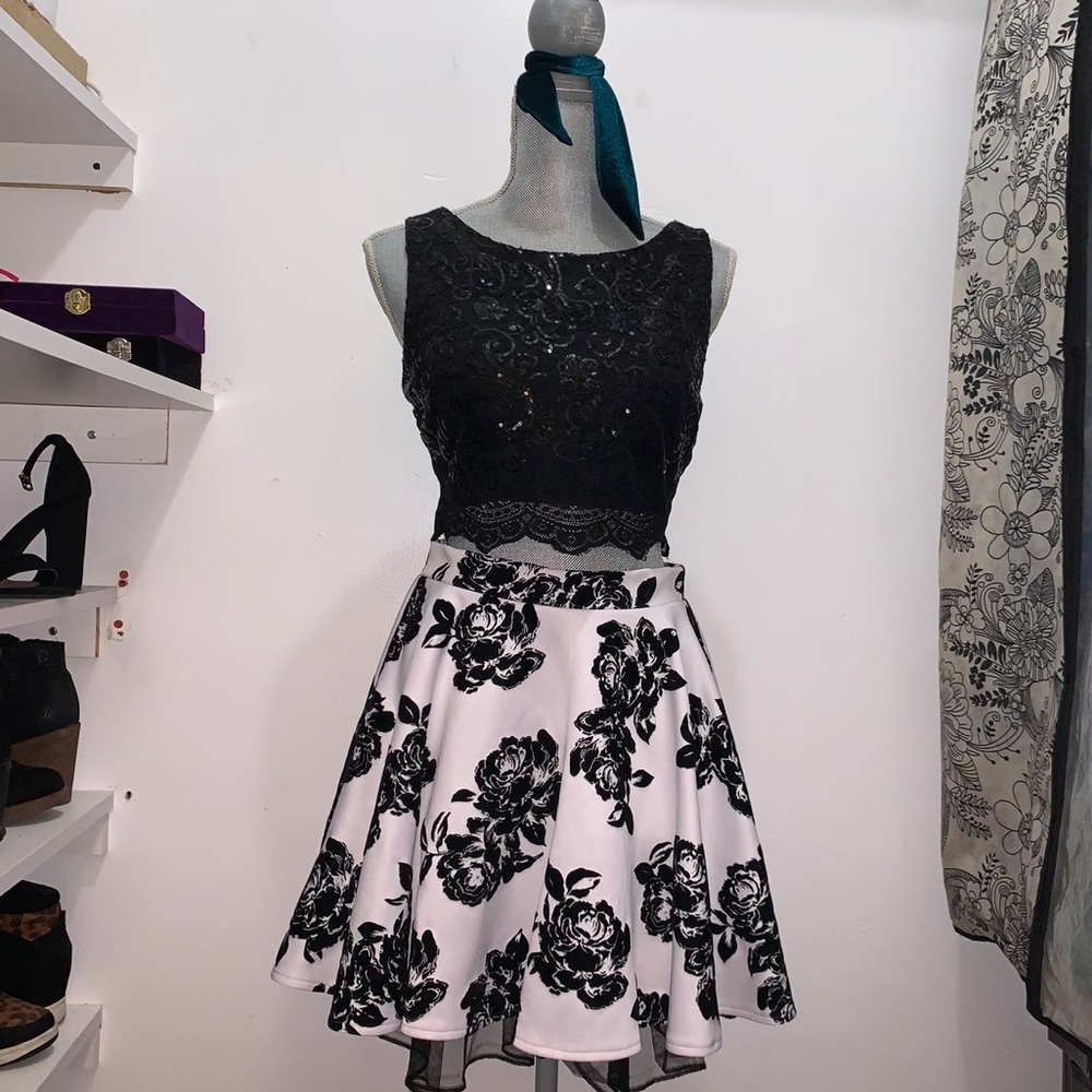 Two-piece set